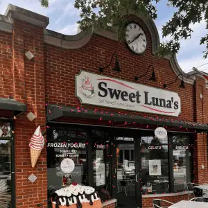 sweet luna's shop in Old Saybrook, CT