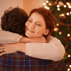 shoreline pet parents hugging old saybrook The #1 Gift for CT Shoreline Pet Parents